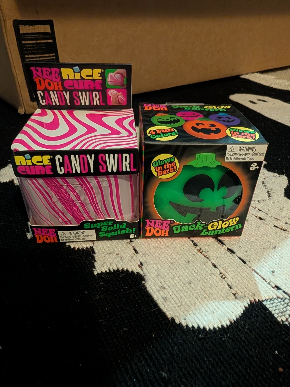 2 NeeDohs: Candy Swirl & Jack-Glow Lantern Set - Pink and Green